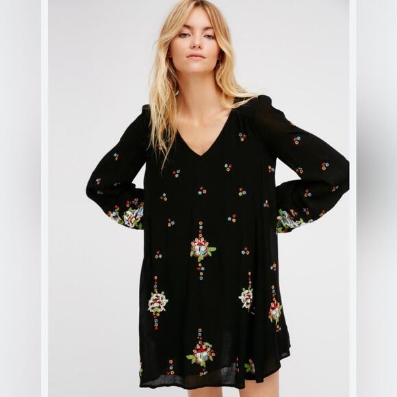 Free People Oxford Mini Dress floral bell‎ sleeves open back embroidered flowy - Picture 8 of 9